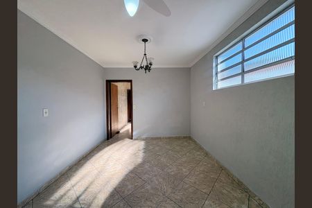 Sala de jantar  de casa à venda com 5 quartos, 158m² em Vila Sao Pedro, Santo André