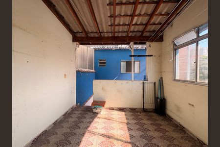 Lavanderia casa 2 de casa à venda com 5 quartos, 158m² em Vila Sao Pedro, Santo André