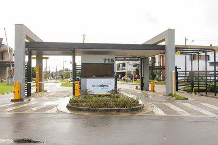 Casa de condomínio para alugar com 200m², 3 quartos e 2 vagas Casa de condomínio para alugar com 200m², 3 quartos e 2 vagasFachada e portaria