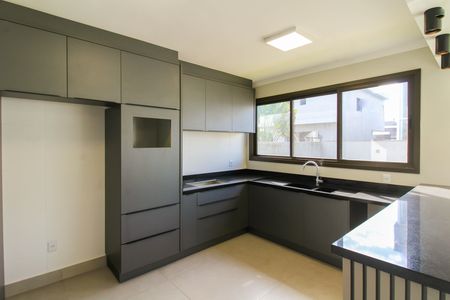 Casa de condomínio para alugar com 200m², 3 quartos e 2 vagas Casa de condomínio para alugar com 200m², 3 quartos e 2 vagasCozinha