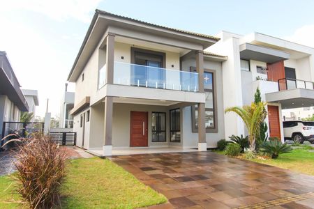 Casa de condomínio para alugar com 200m², 3 quartos e 2 vagas Casa de condomínio para alugar com 200m², 3 quartos e 2 vagasFachada da Casa