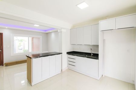Casa para alugar com 150m², 3 quartos e 3 vagas Casa para alugar com 150m², 3 quartos e 3 vagasCozinha