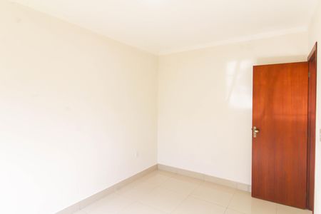 Casa para alugar com 150m², 3 quartos e 3 vagas Casa para alugar com 150m², 3 quartos e 3 vagasQuarto 2