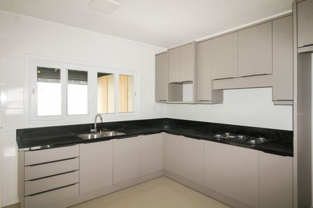 Casa para alugar com 130m², 2 quartos e 4 vagas Casa para alugar com 130m², 2 quartos e 4 vagasCozinha