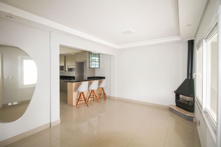 Casa para alugar com 130m², 2 quartos e 4 vagas Casa para alugar com 130m², 2 quartos e 4 vagasSala