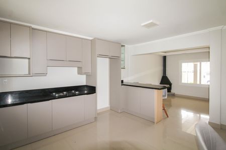 Casa para alugar com 130m², 2 quartos e 4 vagas Casa para alugar com 130m², 2 quartos e 4 vagasCozinha