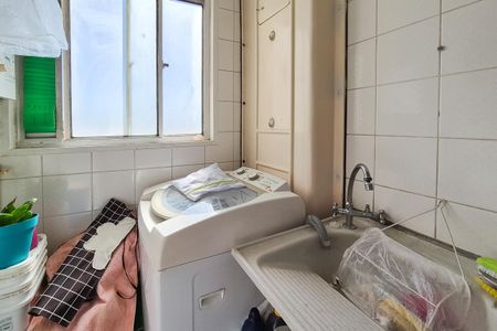 Apartamento à venda com 56m², 2 quartos e 1 vaga Apartamento à venda com 56m², 2 quartos e 1 vagaCozinha e Área de Serviço