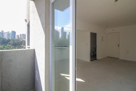 Studio à venda com 35m², 1 quarto e 1 vaga Studio à venda com 35m², 1 quarto e 1 vagaVaranda