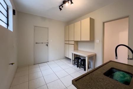 Apartamento para alugar com 125m², 3 quartos e sem vaga Apartamento para alugar com 125m², 3 quartos e sem vagaCozinha
