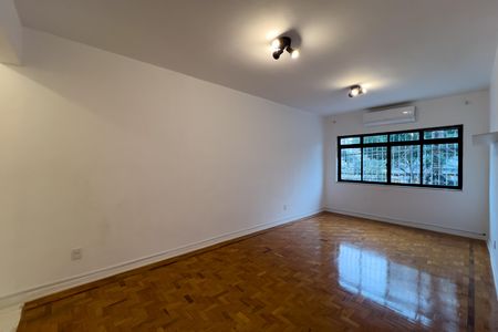 Apartamento para alugar com 125m², 3 quartos e sem vaga Apartamento para alugar com 125m², 3 quartos e sem vagaSala