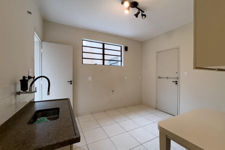 Apartamento para alugar com 125m², 3 quartos e sem vaga Apartamento para alugar com 125m², 3 quartos e sem vagaCozinha
