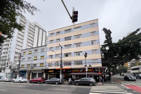 Apartamento para alugar com 125m², 3 quartos e sem vaga Apartamento para alugar com 125m², 3 quartos e sem vagaFachada