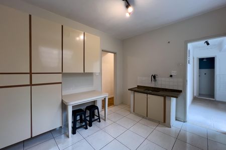 Apartamento para alugar com 125m², 3 quartos e sem vaga Apartamento para alugar com 125m², 3 quartos e sem vagaCozinha