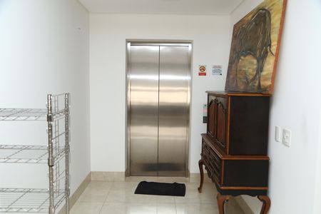 Entrada do Elevador de apartamento para alugar com 4 quartos, 227m² em Setor Marista, Goiânia