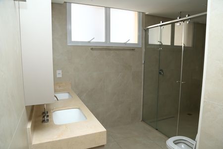 Apartamento à venda com 227m², 4 quartos e 3 vagasBanheiro - Suíte 1