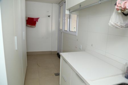 Cozinha e Área de Serviço de apartamento para alugar com 4 quartos, 227m² em Setor Marista, Goiânia