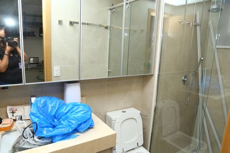 Apartamento à venda com 227m², 4 quartos e 3 vagasBanheiro 4