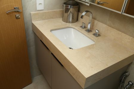 Apartamento à venda com 227m², 4 quartos e 3 vagasBanheiro 2