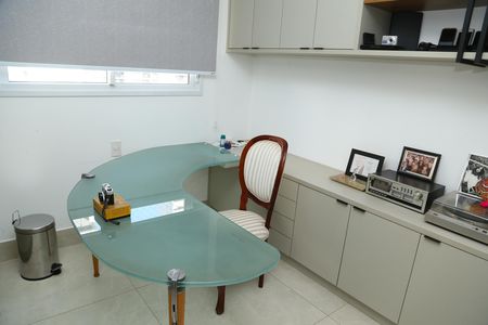 Apartamento à venda com 227m², 4 quartos e 3 vagasHome office