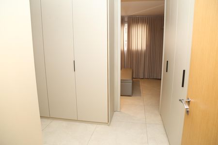 Apartamento à venda com 227m², 4 quartos e 3 vagasCloset
