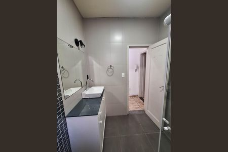 Apartamento à venda com 110m², 3 quartos e 1 vaga Apartamento à venda com 110m², 3 quartos e 1 vagaBanheiro Social