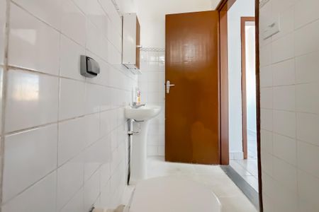 Apartamento à venda com 111m², 2 quartos e sem vaga Apartamento à venda com 111m², 2 quartos e sem vagaBanheiro Corredor