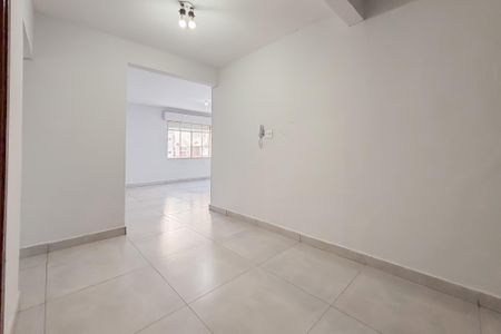Apartamento à venda com 111m², 2 quartos e sem vaga Apartamento à venda com 111m², 2 quartos e sem vagaSala