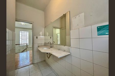 Casa para alugar com 595m², 6 quartos e 3 vagas
