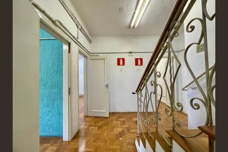 Casa para alugar com 595m², 6 quartos e 3 vagas