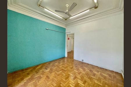 Casa para alugar com 595m², 6 quartos e 3 vagas