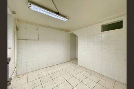 Casa para alugar com 595m², 6 quartos e 3 vagas