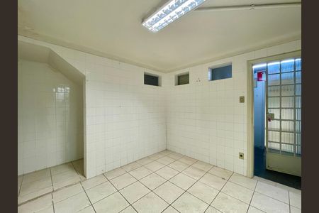 Casa para alugar com 595m², 6 quartos e 3 vagas