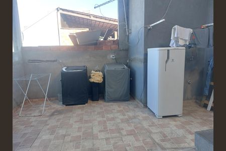 Área de Serviço de casa para alugar com 2 quartos, 59m² em Vila Ernesto, São Paulo