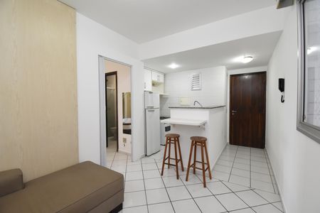 Sala/Cozinha de kitnet/studio para alugar com 1 quarto, 36m² em Centro, Curitiba