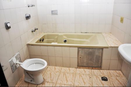 Casa para alugar com 130m², 3 quartos e 1 vaga Casa para alugar com 130m², 3 quartos e 1 vagaDetalhe - Banheiro Social
