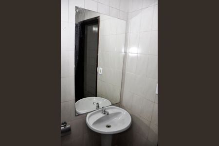 Casa para alugar com 130m², 3 quartos e 1 vaga Casa para alugar com 130m², 3 quartos e 1 vagaDetalhe - Banheiro Social