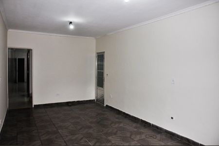 Casa para alugar com 130m², 3 quartos e 1 vaga Casa para alugar com 130m², 3 quartos e 1 vagaDetalhe - Sala com Varanda
