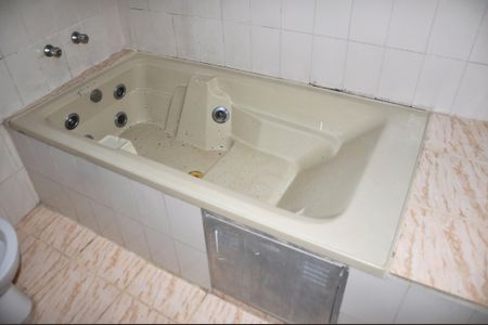 Casa para alugar com 130m², 3 quartos e 1 vaga Casa para alugar com 130m², 3 quartos e 1 vagaDetalhe - Banheiro Social
