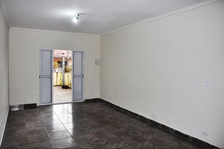 Casa para alugar com 130m², 3 quartos e 1 vaga Casa para alugar com 130m², 3 quartos e 1 vagaDetalhe - Sala com Varanda