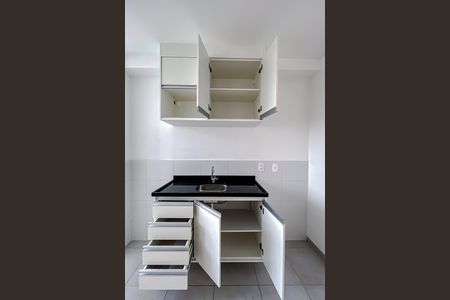 Apartamento à venda com 44m², 2 quartos e sem vaga Apartamento à venda com 44m², 2 quartos e sem vagaCozinha e Área de Serviço