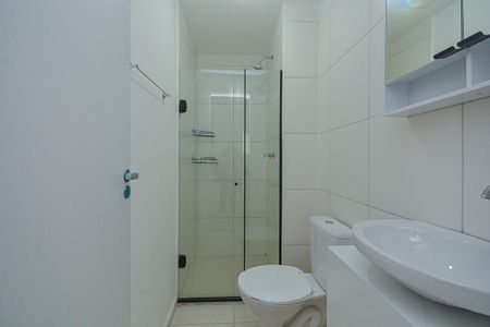 Banheiro de apartamento para alugar com 2 quartos, 35m² em Jardim Sabara, São Paulo