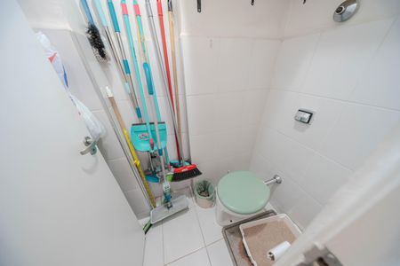 Apartamento para alugar com 90m², 2 quartos e 1 vaga Apartamento para alugar com 90m², 2 quartos e 1 vagaBanheiro de serviço