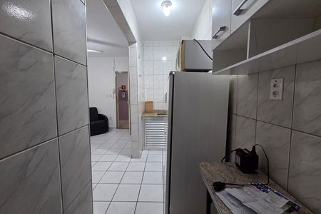Banheiro de kitnet/studio para alugar com 1 quarto, 34m² em Aviação, Praia Grande