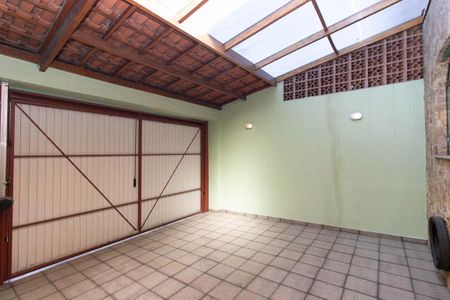 Garagem de casa para alugar com 3 quartos, 140m² em Parque Edu Chaves, São Paulo