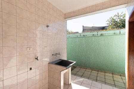 Área de Serviço de casa para alugar com 3 quartos, 140m² em Parque Edu Chaves, São Paulo