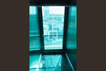 Studio para alugar com 32m², 1 quarto e 1 vaga Studio para alugar com 32m², 1 quarto e 1 vagaÁrea Comum - Elevador Panorâmico