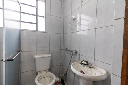 Banheiro de casa para alugar com 2 quartos, 88m² em Cristal, Porto Alegre