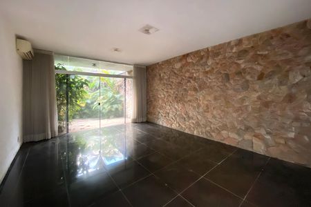 Sala de casa à venda com 4 quartos, 360m² em Sion, Belo Horizonte