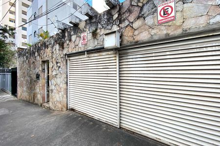 Fachada de casa à venda com 4 quartos, 360m² em Sion, Belo Horizonte