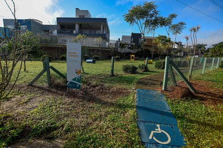 Casa de condomínio para alugar com 102m², 3 quartos e 3 vagas Casa de condomínio para alugar com 102m², 3 quartos e 3 vagasÁrea de pet